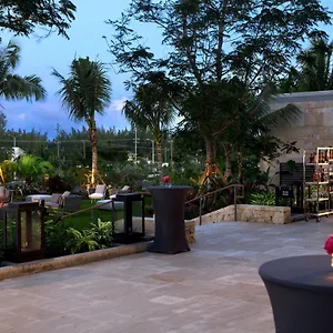 Kimpton Seafire + By Ihg West Bay